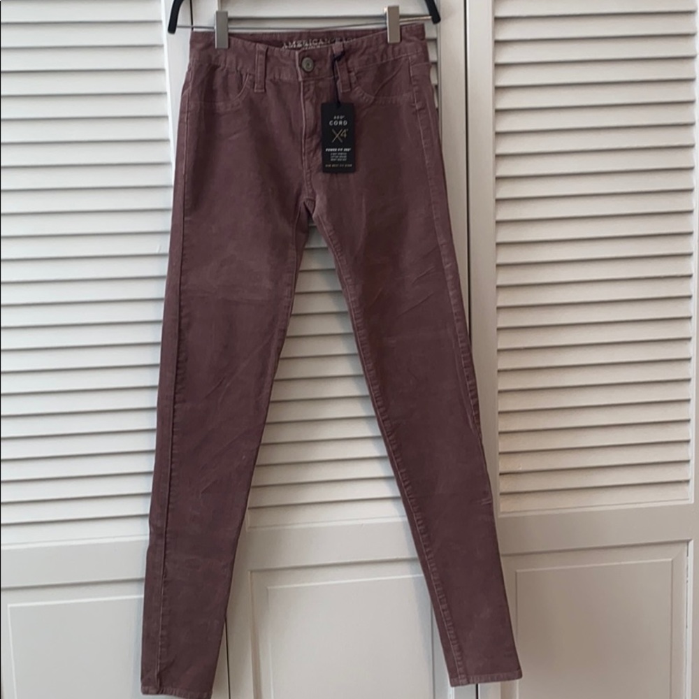 🛑🛑NWT AEO Mauve corduroy pants